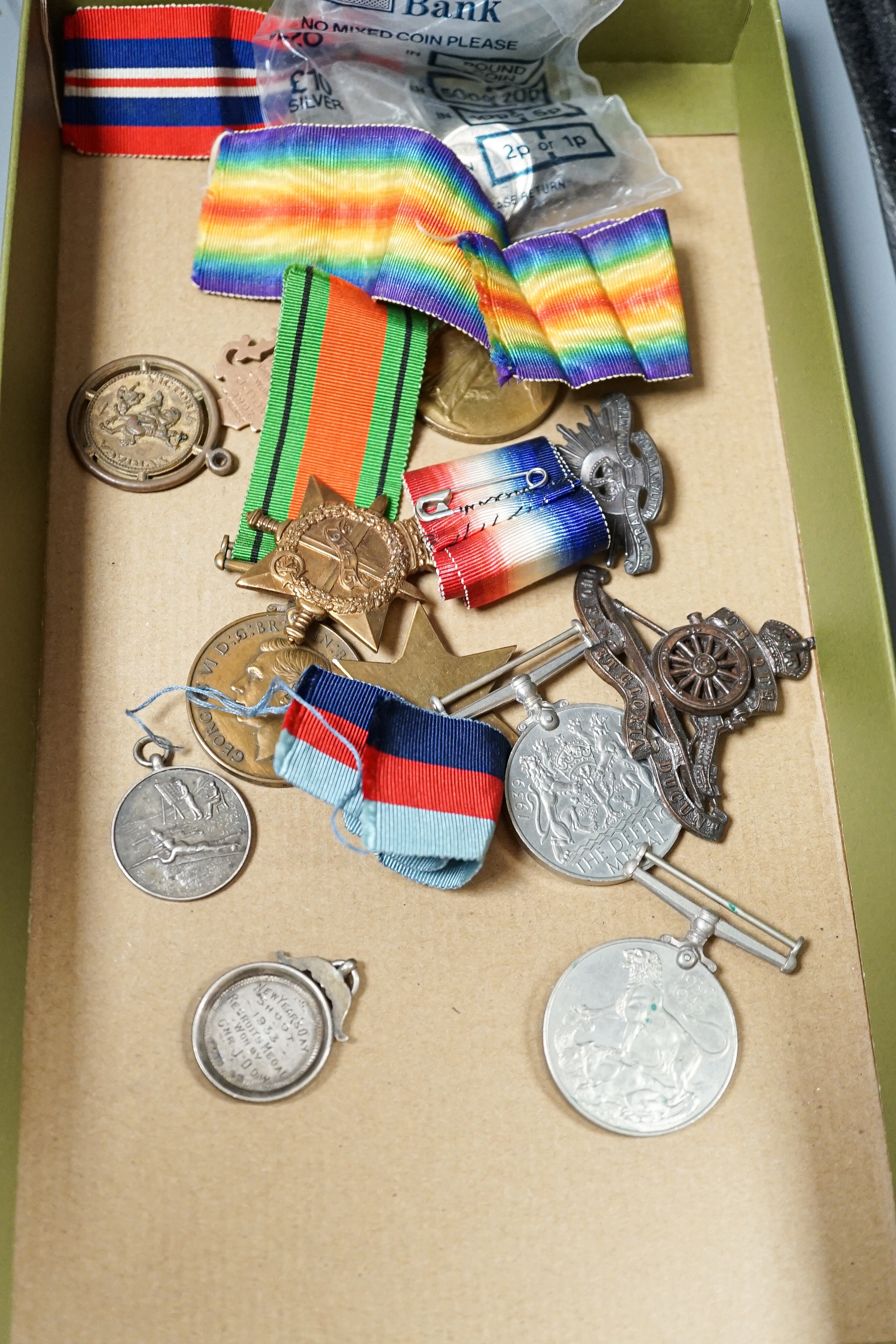 WW1 medals to include a trio to 7522 L.CPL. A.T. CHART 11/BN. A.I.F and a trio to J.A. CHART V.A.D., WW2 medals, a 9ct medal etc.